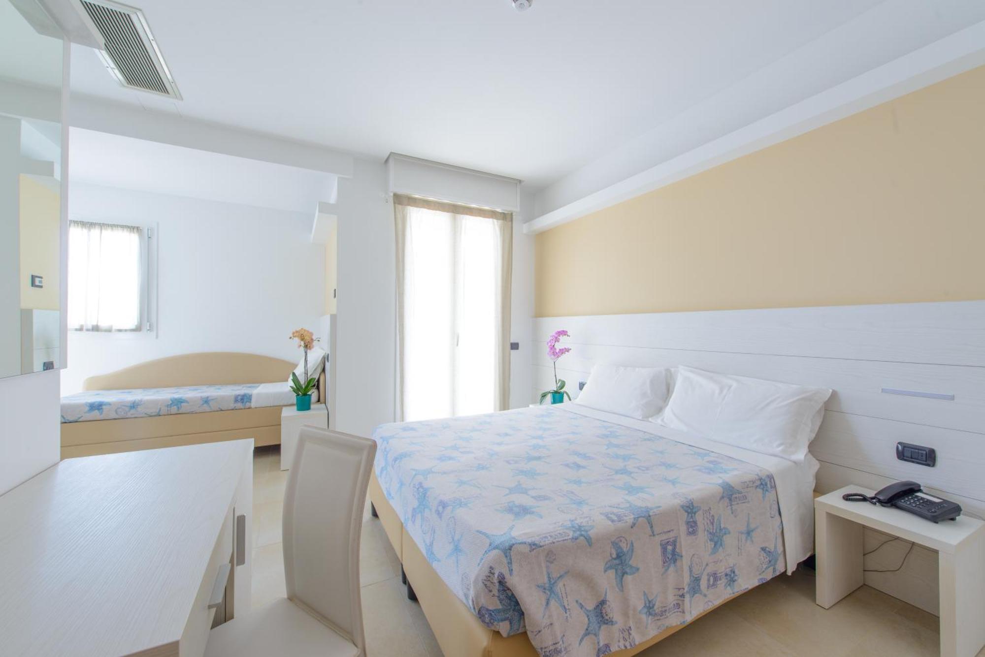 Hotel Sans Souci Ріміні Екстер'єр фото