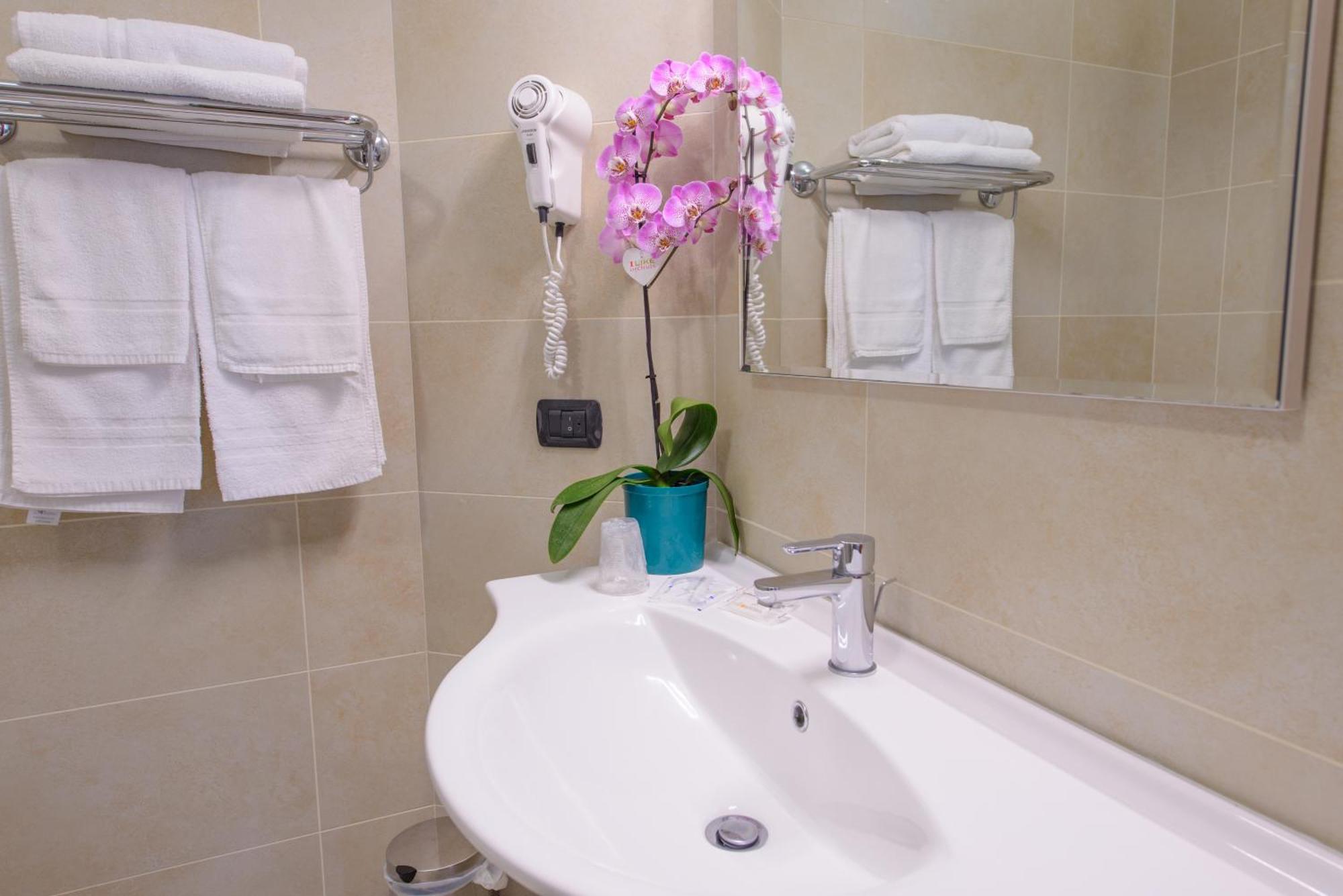 Hotel Sans Souci Ріміні Екстер'єр фото