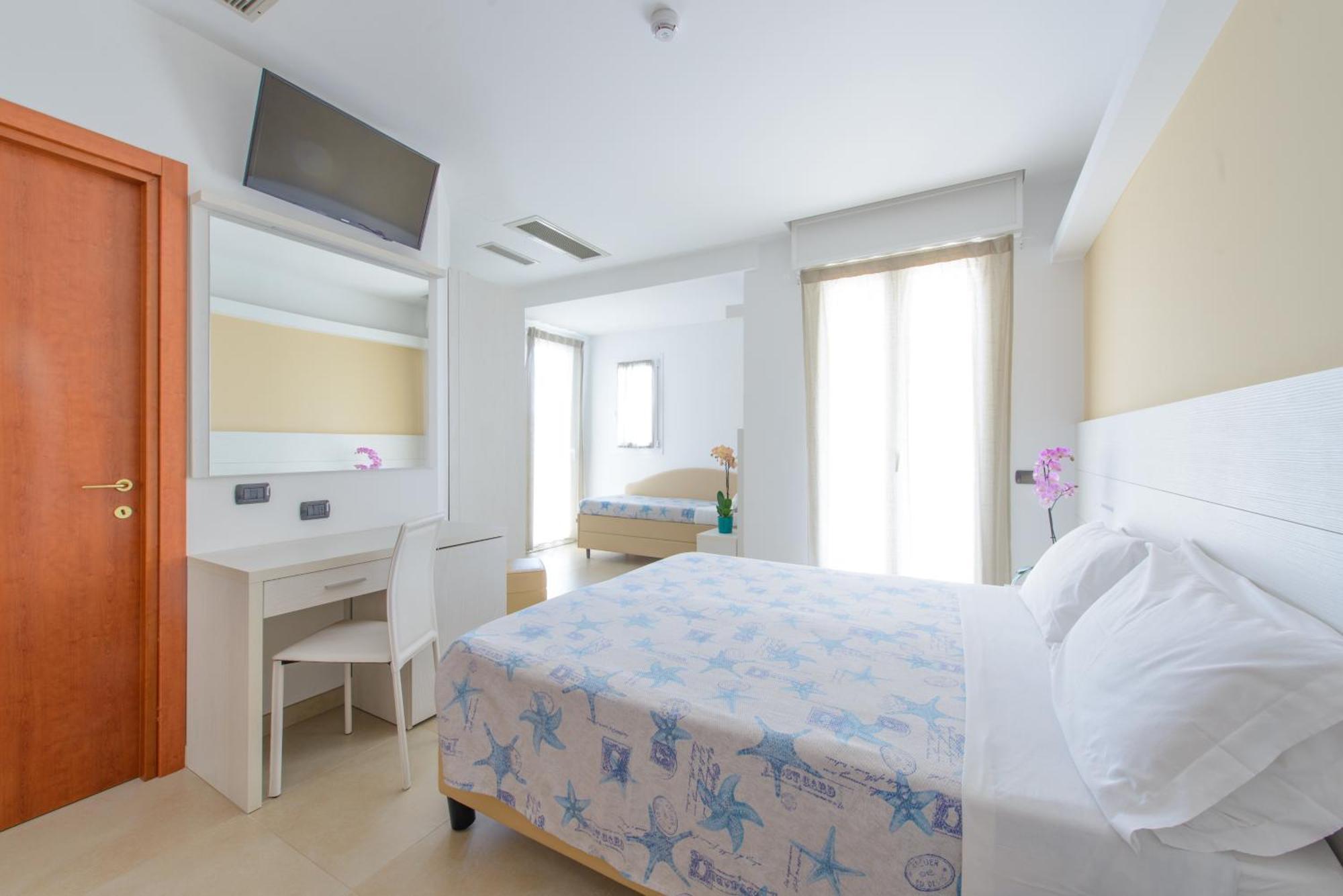 Hotel Sans Souci Ріміні Екстер'єр фото