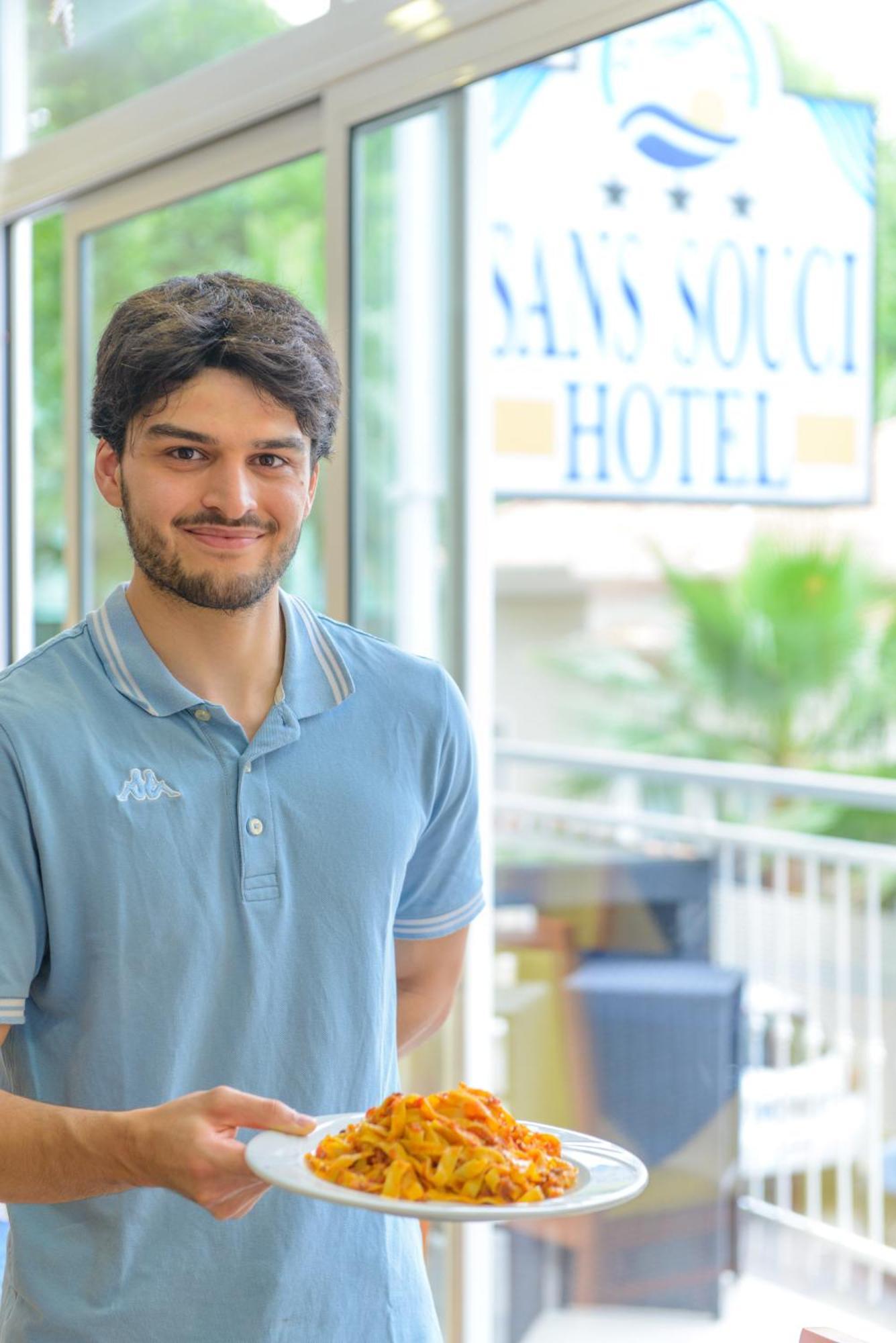 Hotel Sans Souci Ріміні Екстер'єр фото